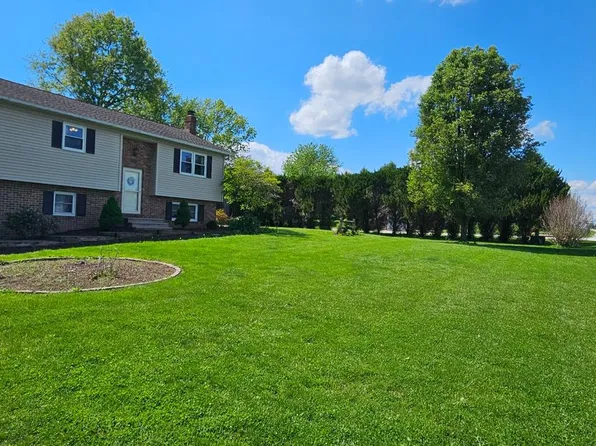 140 Hamilton Dr, Abbottstown, PA 17301