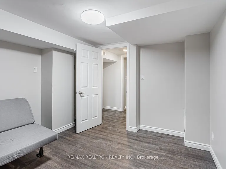 72 B Dunning Ave — Photo 15