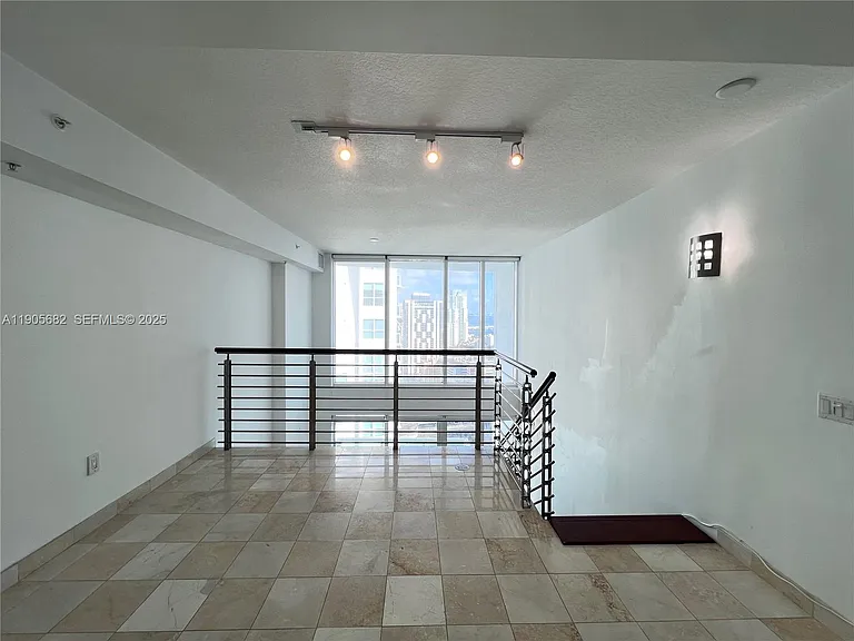 41 SE 5th St — Photo 7