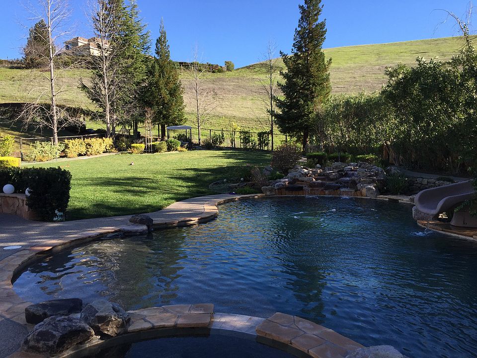 2nd image of 4140 Arbolado Dr