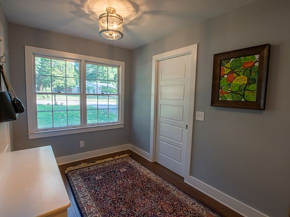 Entry/Mud Area