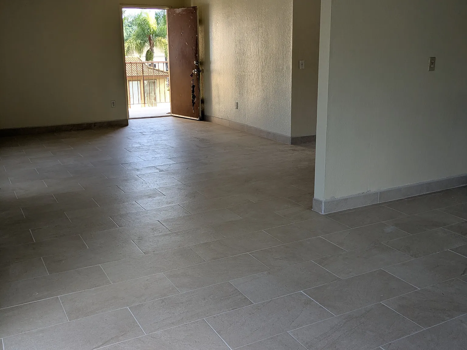 3 bed, 1485 sqft, $3,295 — Photo 4