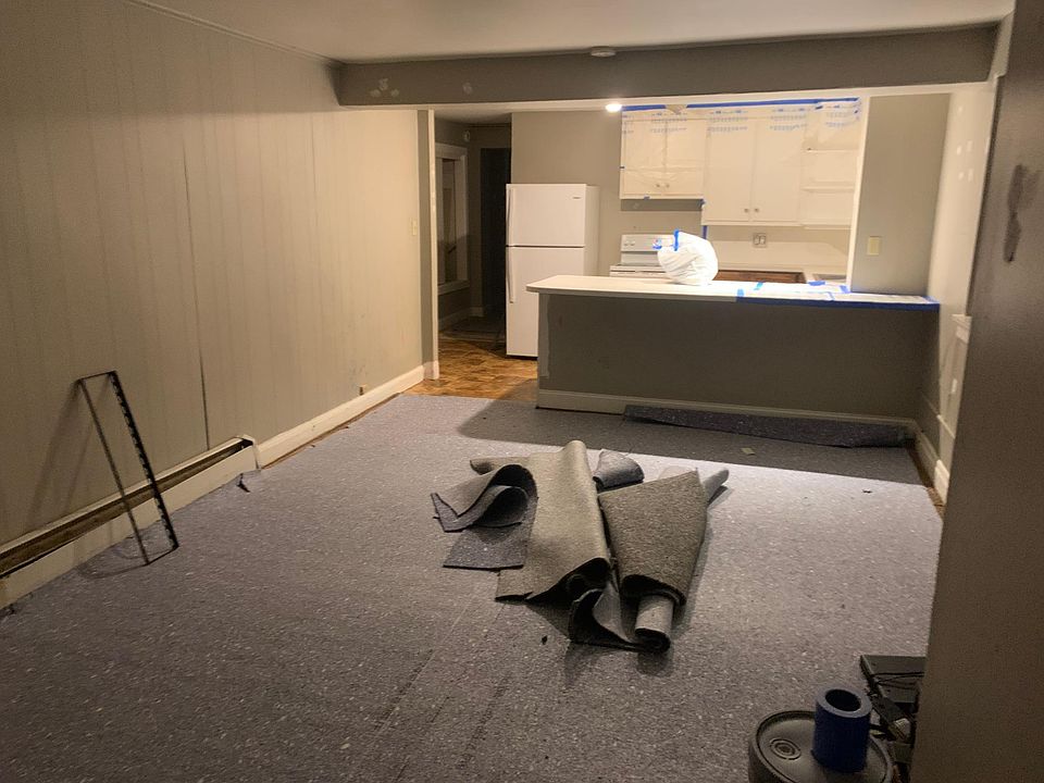 2nd image of 1 Boeing Rd APT 7
