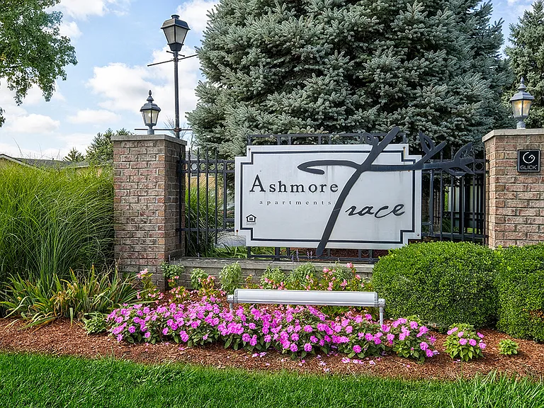 Entrance to Ashmore Trace