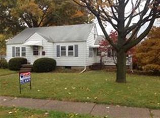 2718 Bellevue Ave, Bettendorf, IA