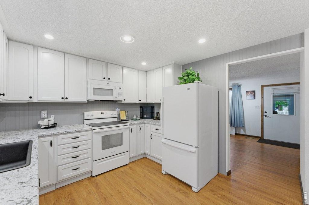 342 Limber Pl