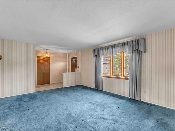 4th image of 1913 Alcott Ln