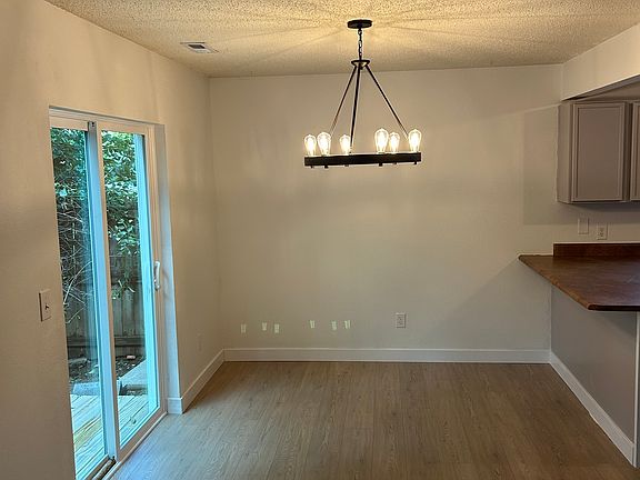 4th image of 1406 Bluff View Ct