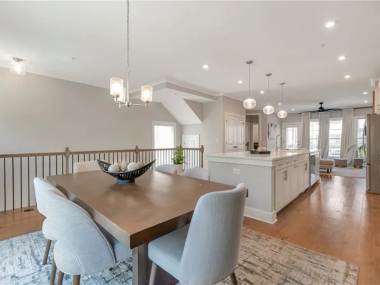 564 Ember Ln — Photo 8