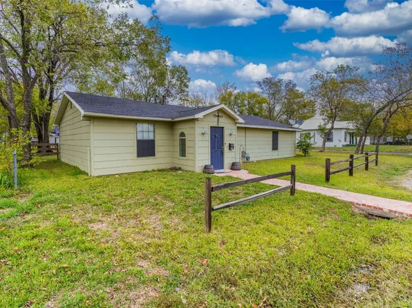 141 E McKinney Ave, Cooper, TX 75432