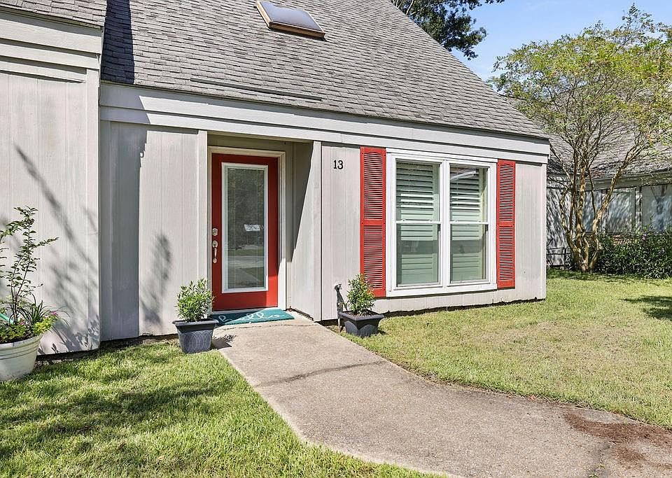 1st image of 13 Hollycrest Blvd #13