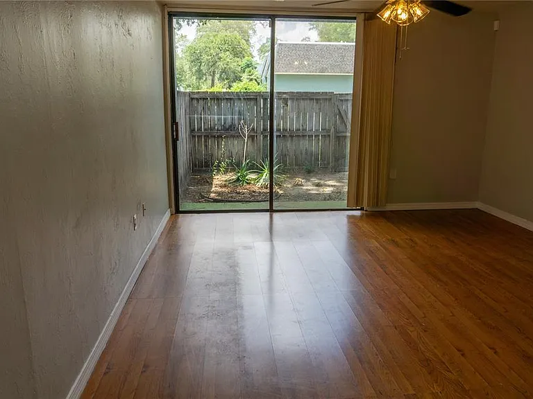 603 SW 75th St #104 — Photo 4