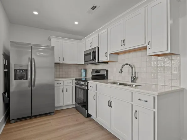 (undisclosed Address), Atlantic Beach, NC 28512