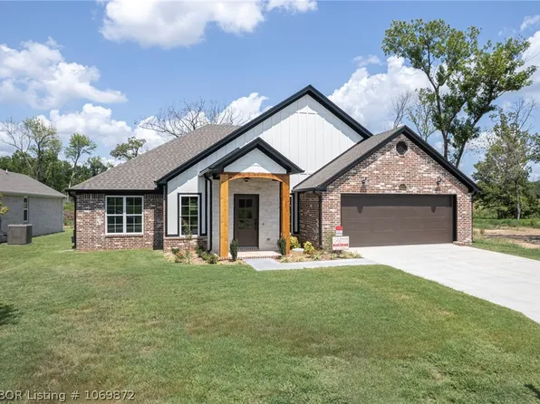 8537 Broadley Dr, Fort Smith, AR 72916