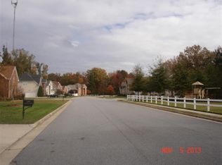 205 Woodhaven Dr, Suffolk, VA 23435