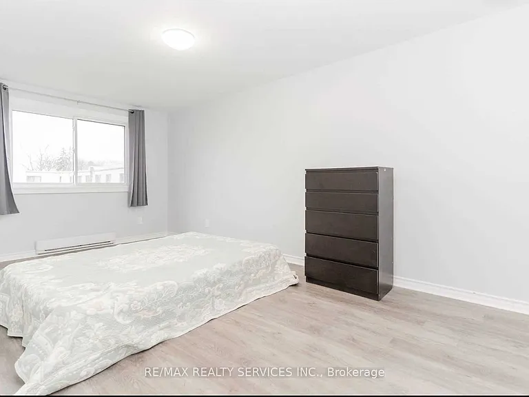 1100 Oxford St #137 — Photo 5