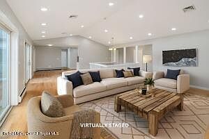 3rd image of 200 Hinrichsen Heights Road