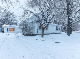 E1494 Main St, Waupaca, WI 54981