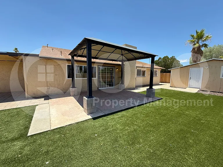 8601 E Calle Bolivar — Photo 46