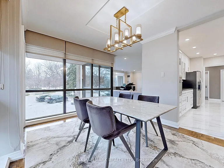 619 Avenue Rd #201 — Photo 16