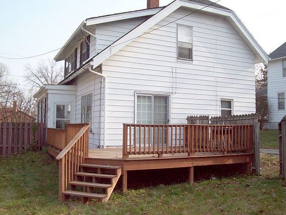 2nd image of 480 Wood St