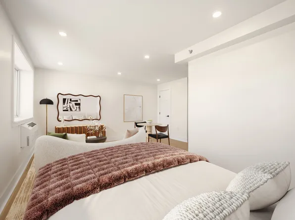 102-10 Queens Boulevard image 2 of 12