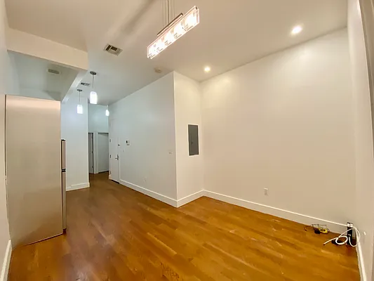 Rented by Hagstrom Management Inc | media 2