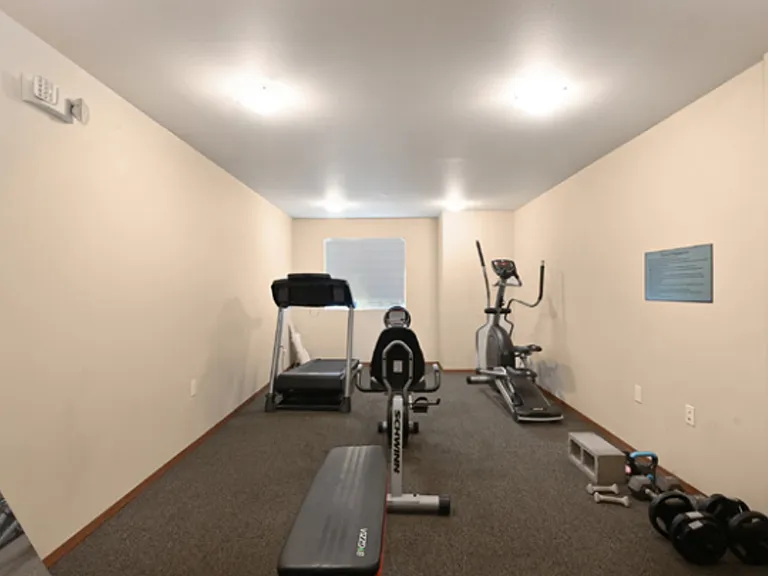 Ambaum Place II | Modern Studio and 1 Bedroom Layouts w/ In-Unit Laundry — Photo 18