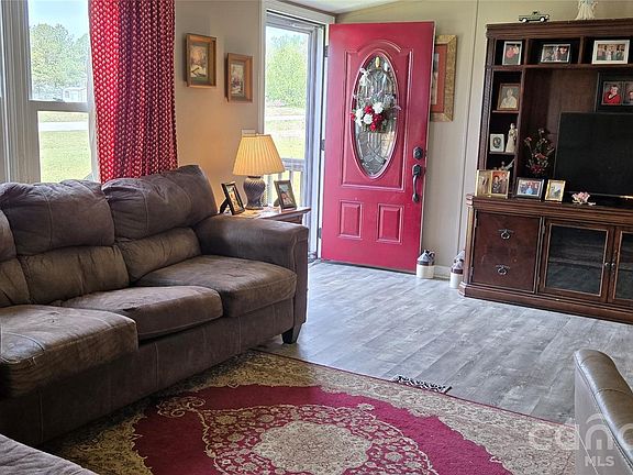 2nd image of 2033 Brer Rabbit Run