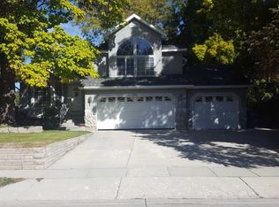 371 E Sandy Woods Ln, Midvale, UT 84047