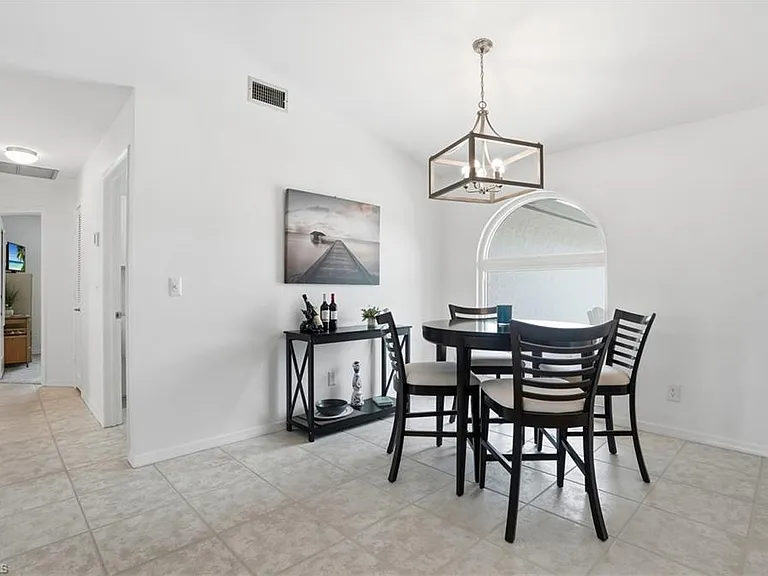 132 Bordeaux Cir — Photo 22