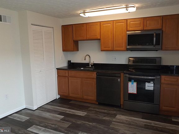 5th image of 2039 Kelmore Rd