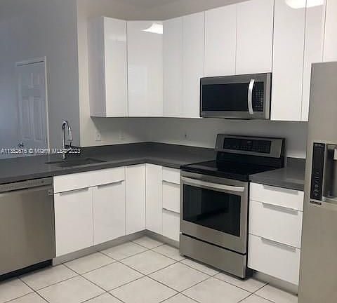 2nd image of 2175 Madeira Dr #2175