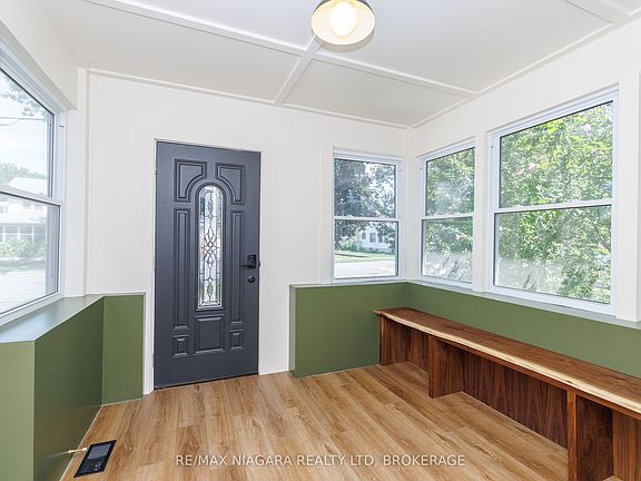 5th image of 164 Kent St