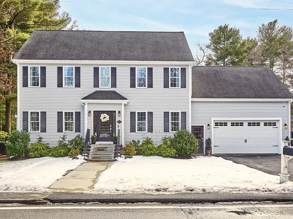 75 Chestnut St, Foxboro, MA 02035