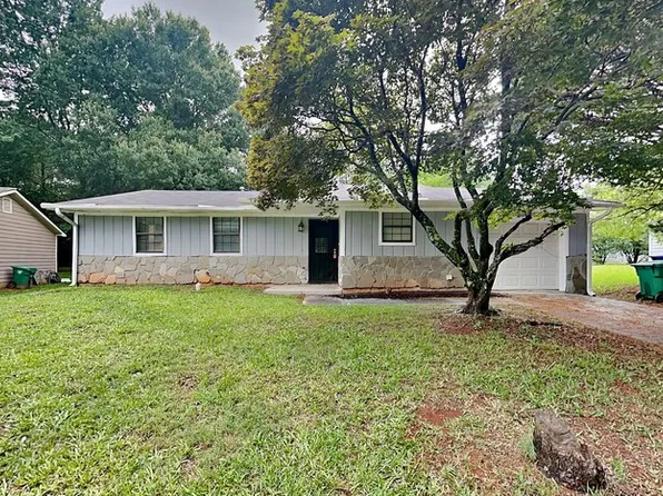 2093 Drake Ct, Lithonia, GA 30058
