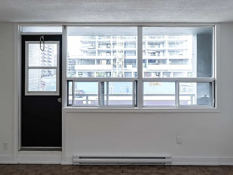 490 Nelson Ave #204 — Photo 7