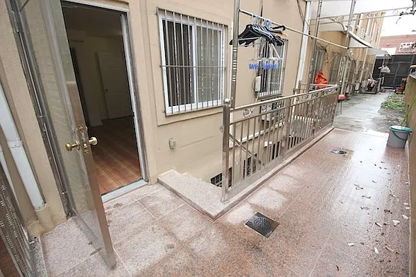 Rented by Capri Jet Realty Corp | media 6