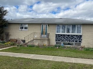 8236 S Ferdinand Ave, Bridgeview, IL 60455