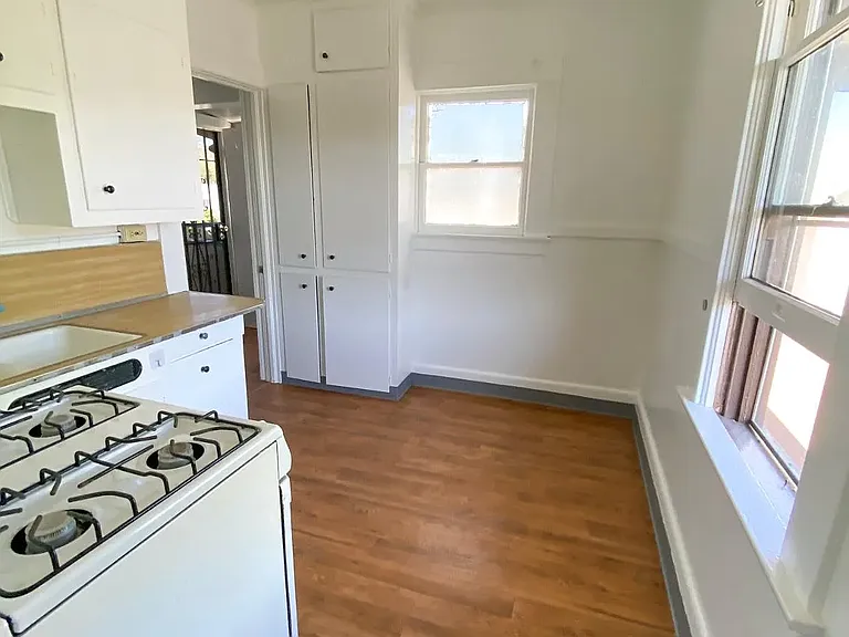 2633 Jeffries Ave #2633 — Photo 2