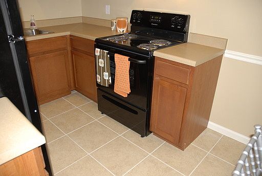3rd image of 820 W Hill Ave APT B4