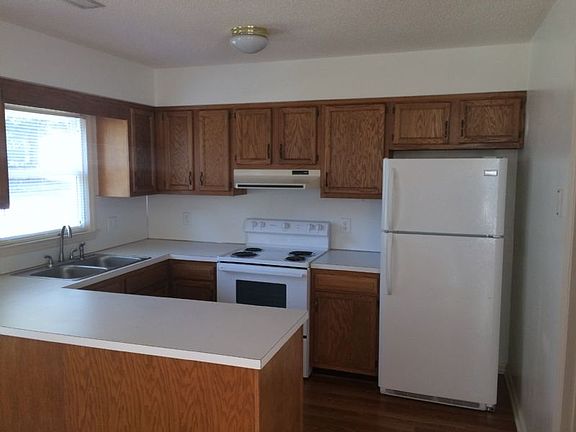 2nd image of 110 W Victoria Ct APT C