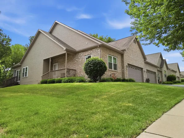 1676 Overlook Dr, Dixon, IL 61021