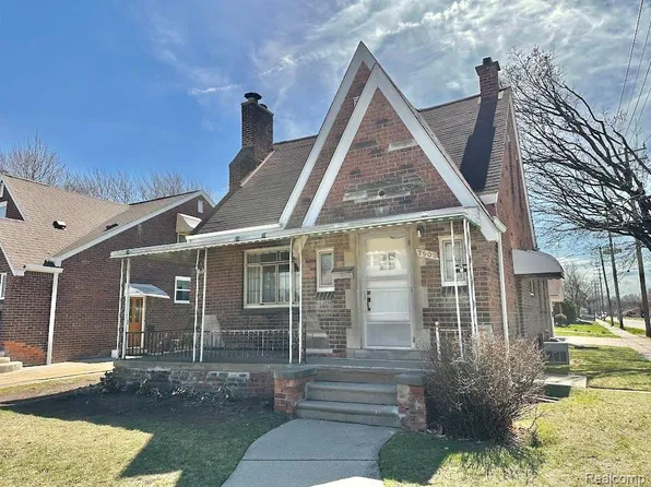 7502 Coolidge Ave, Center Line, MI 48015