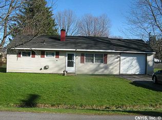 6 Dewey Dr, Central Square, NY 13036