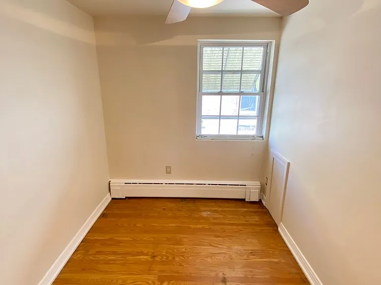 735 Manton St — Photo 14