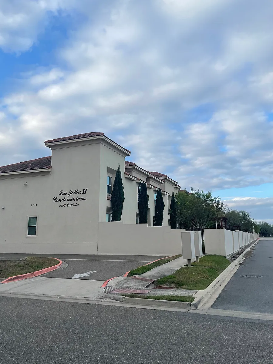 Building Photo - 1413 E Keeton Ave #2