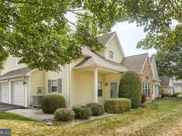 561 Brighton Pl, Mechanicsburg, PA 17055