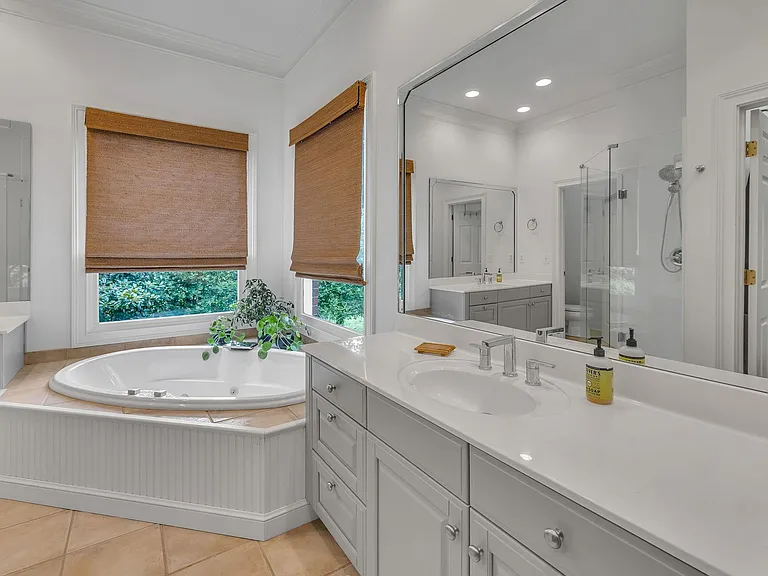 729 Harrow Ln — Photo 28