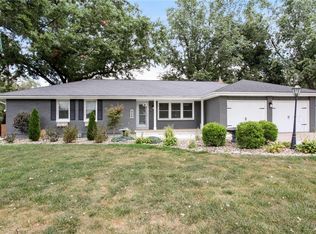 408 NW Obrien Rd, Lees Summit, MO 64063